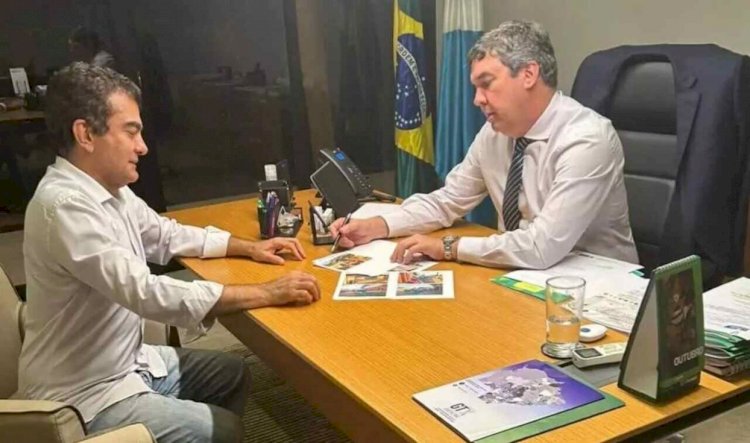 Prefeito e governador vistoriam obras, assinam ordens e inauguram Policlínica