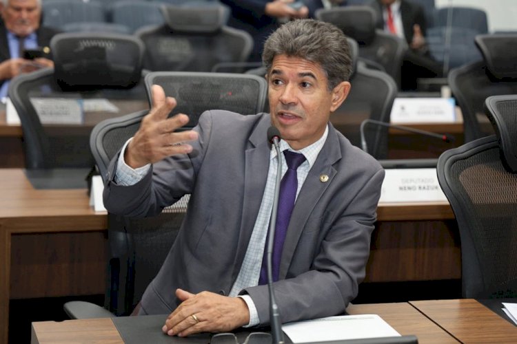 Comissão de Educação se reúne nesta terça-feira para valorização de docentes  Veja mais no site da ALEMS: https://al.ms.gov.br/Noticias/144230/comissao-de-educacao-se-reune-nesta-terca-feira-para-valorizacao-de-docentes