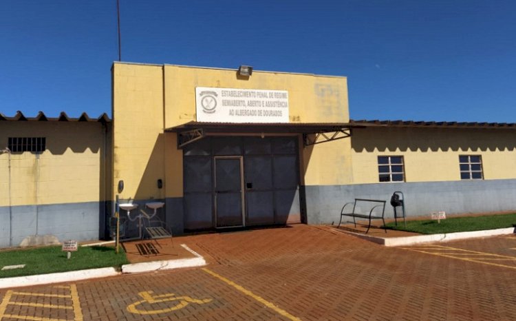 Detento é flagrado com droga escondida nas nádegas ao voltar para presídio