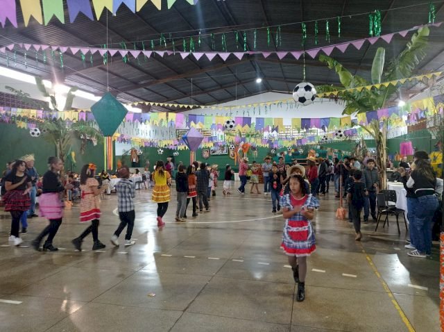 Ceia promove festa junina para crianças e adolescentes