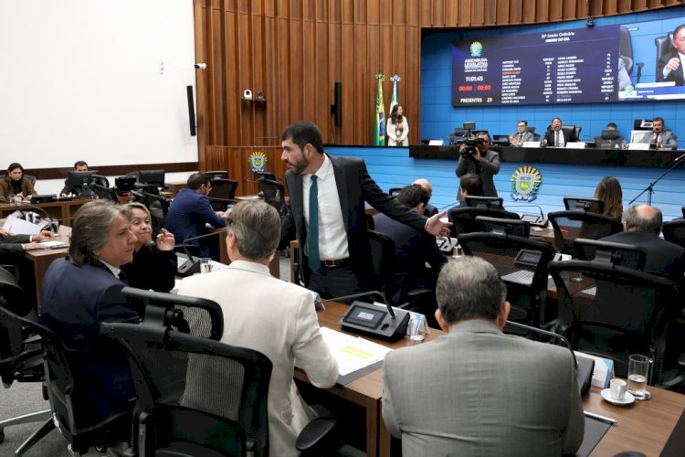 Deputados votam projeto que autoriza cessão de auditores e procuradores ao Comitê Gestor do IBS