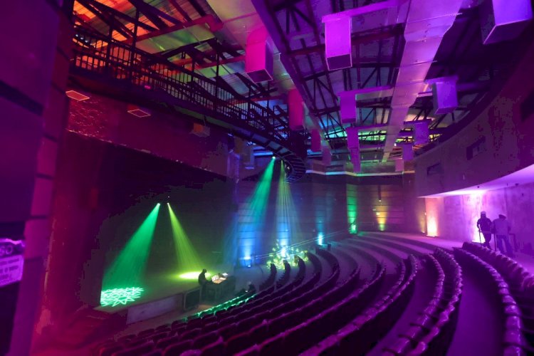 Prefeitura ultrapassa 70 por cento de execução da reforma e revitalização do Teatro Municipal